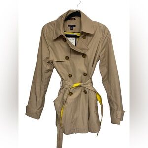 Tommy Hilfiger Classic Khaki Trench Coat with Vibrant Yellow Lining